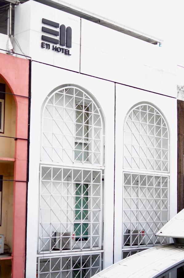 E11 Hotel - Bts Punnawithi Banguecoque Exterior foto
